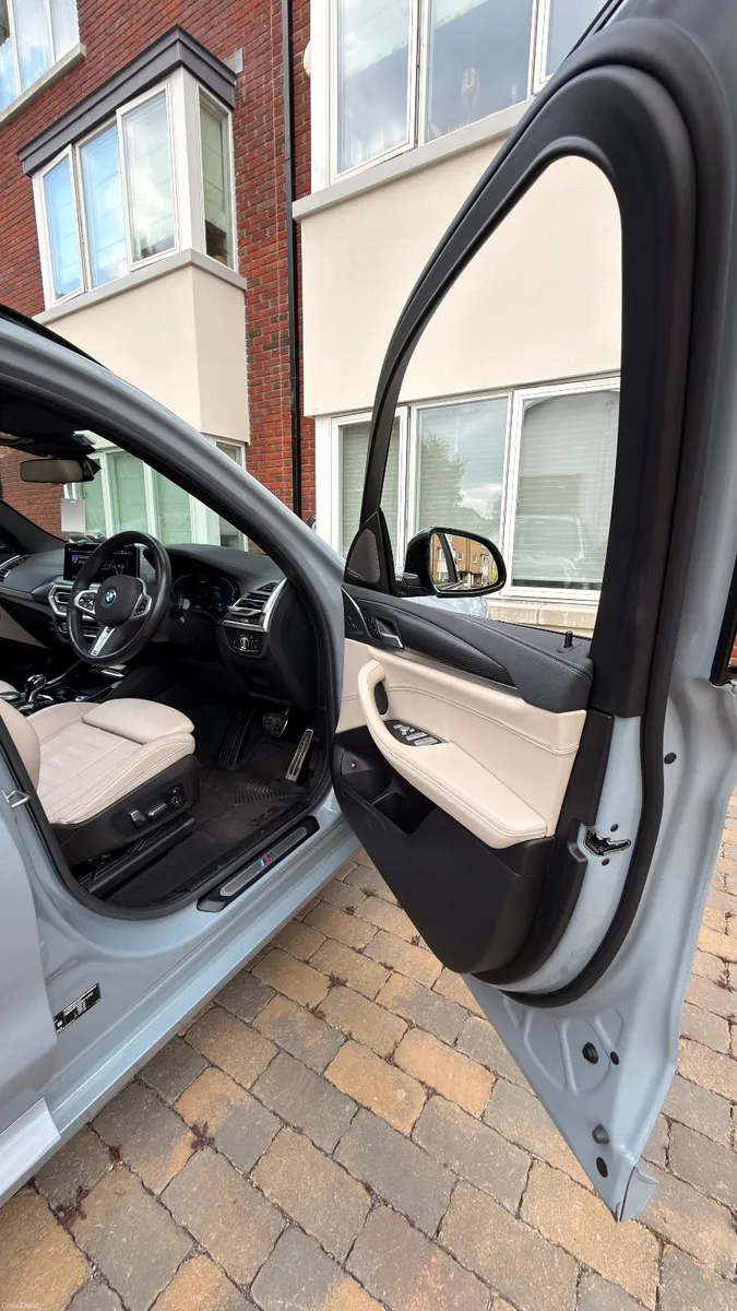 Full loaded BMW X3 xDri30e M Sport Plug-in Hybrid - Image 6