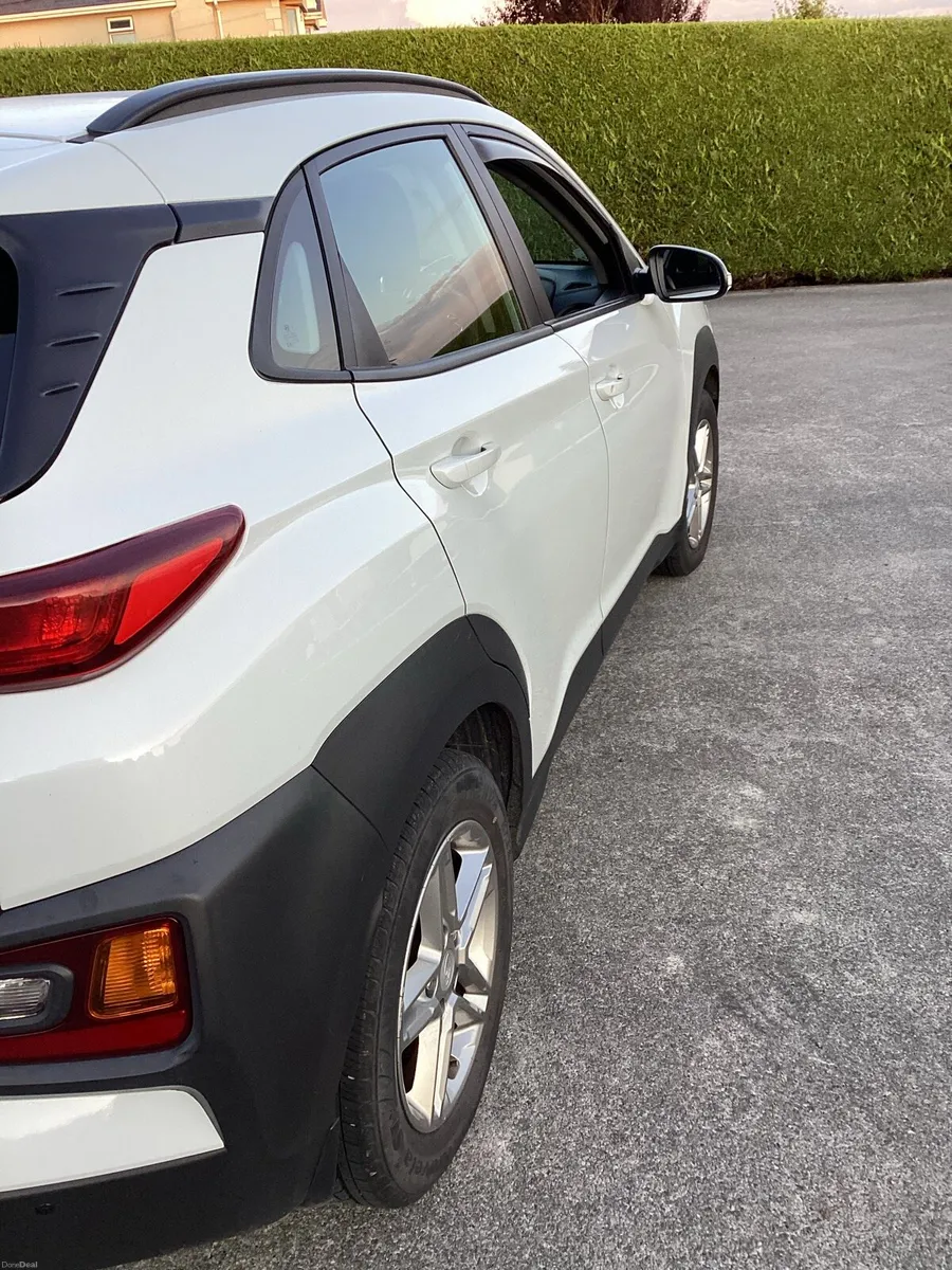 Car - Image 3