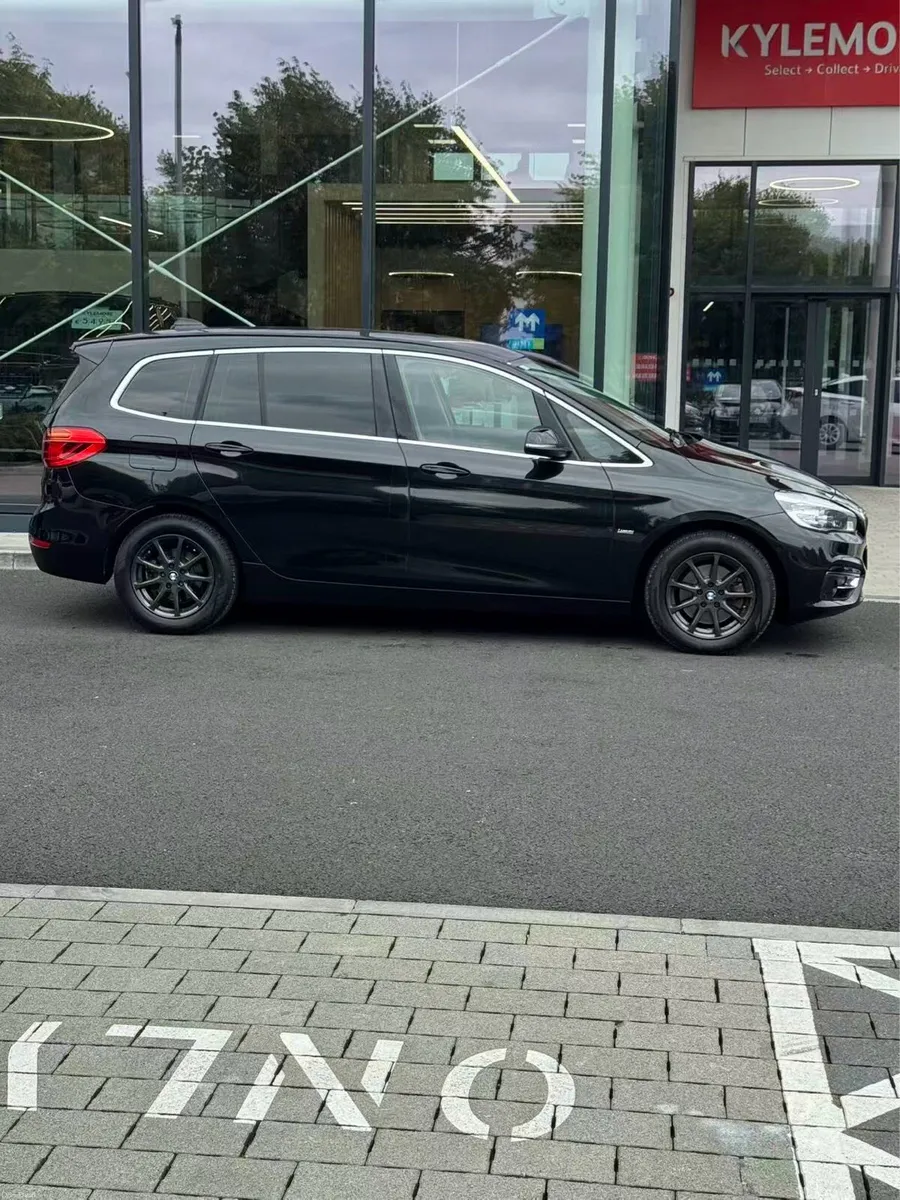 BMW 218i - Image 3