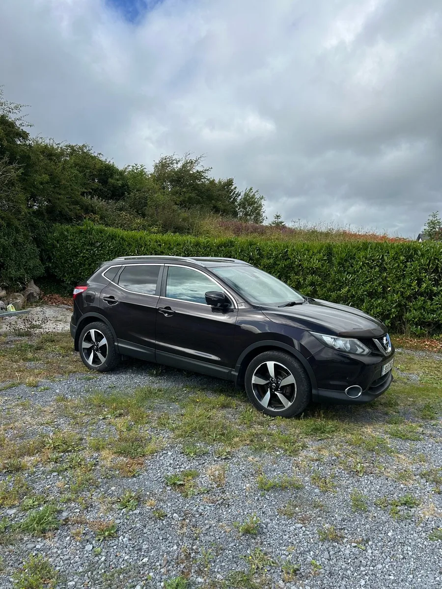 2015 Nissan Qashqai Automatic 1.2 L Petrol - Image 1