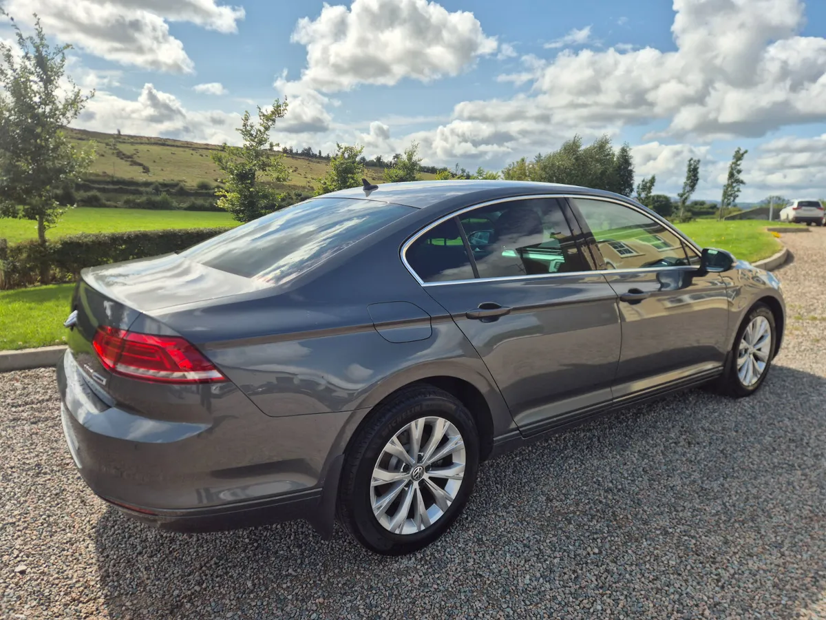 151 Volkswagen Passat 2.0 TDI SE Business - Image 4