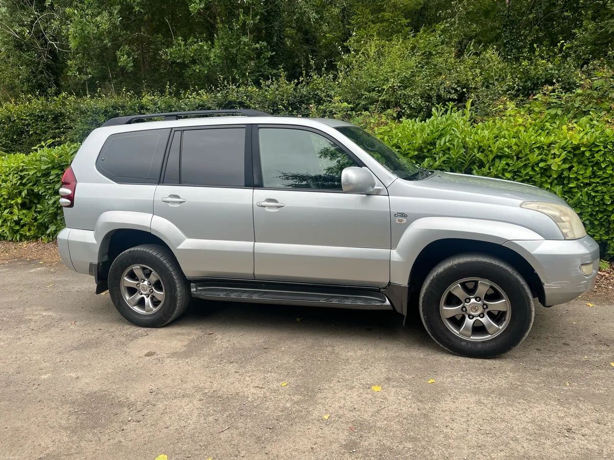 Toyota Landcruiser Crewcab - Image 1