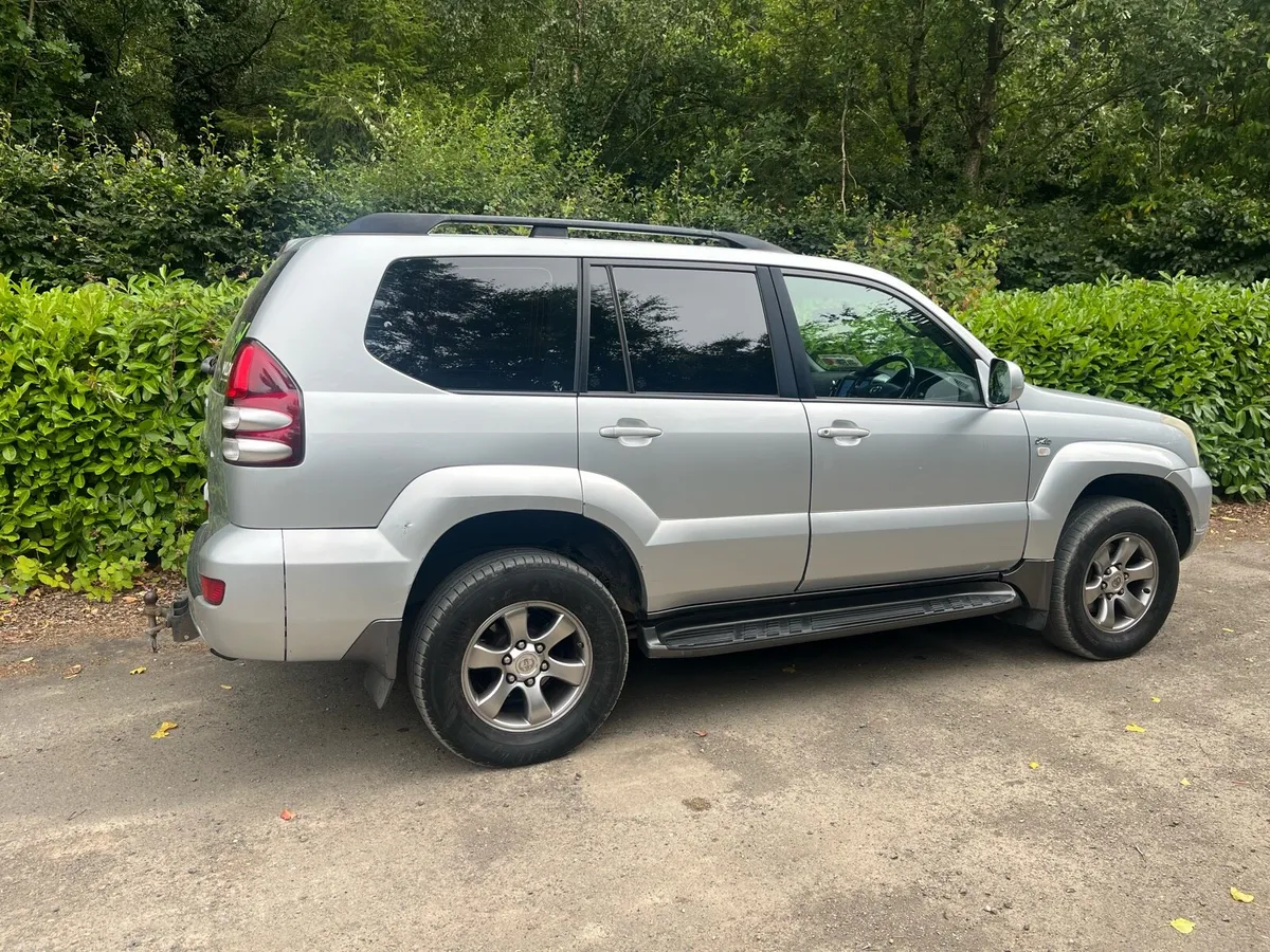 Toyota Landcruiser Crewcab - Image 3
