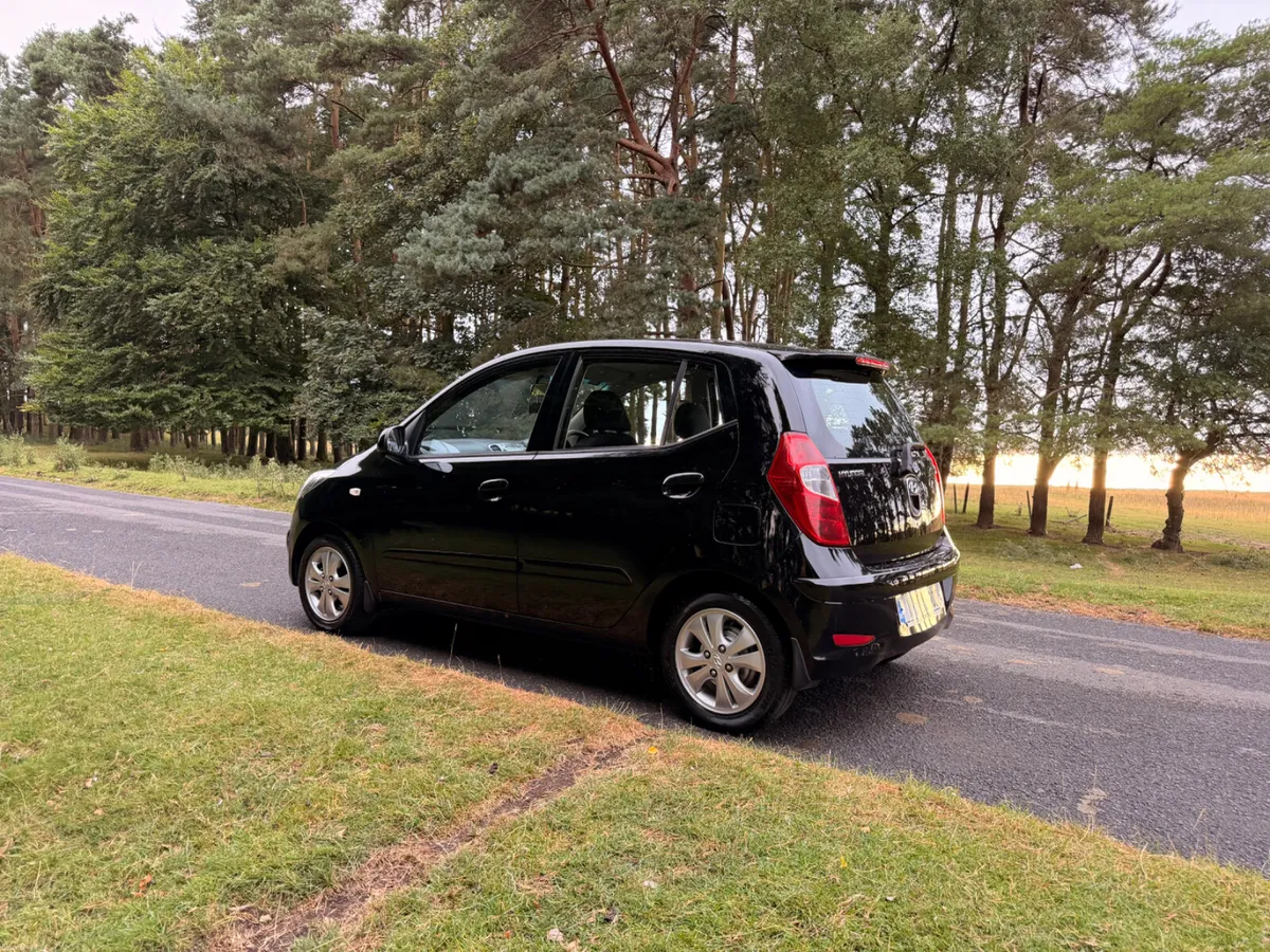 Hyundai i10 2011 Low KM - Image 5