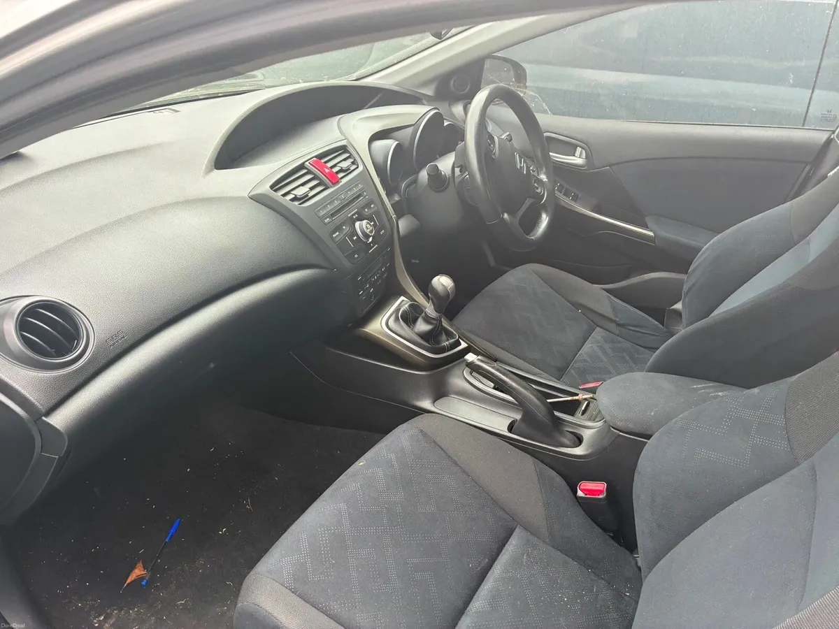 141 HONDA CIVIC 1.6D LIGHT BUMPER DAMAGE - Image 6