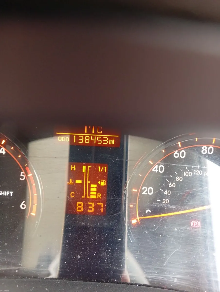 Toyota Avensis 2011 - Image 4