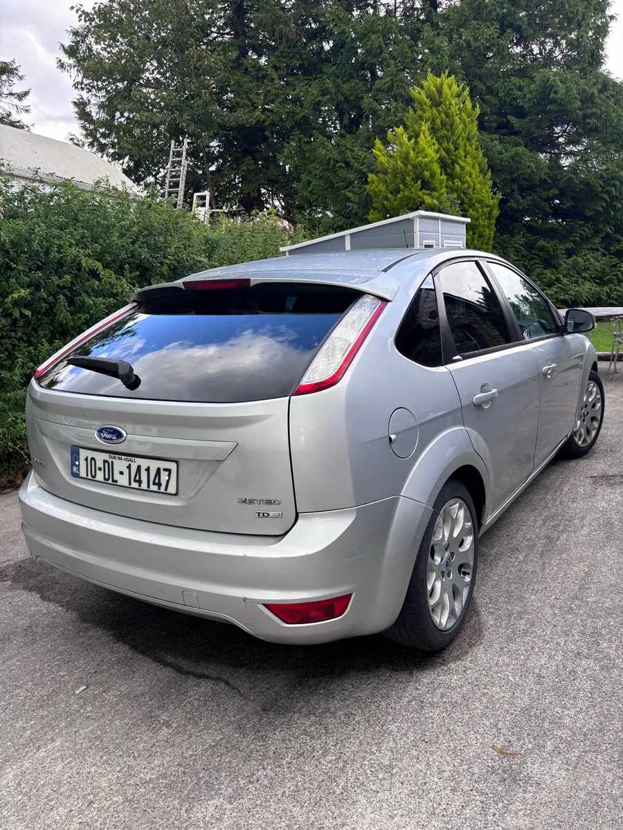 2010 Ford Focus - Image 6
