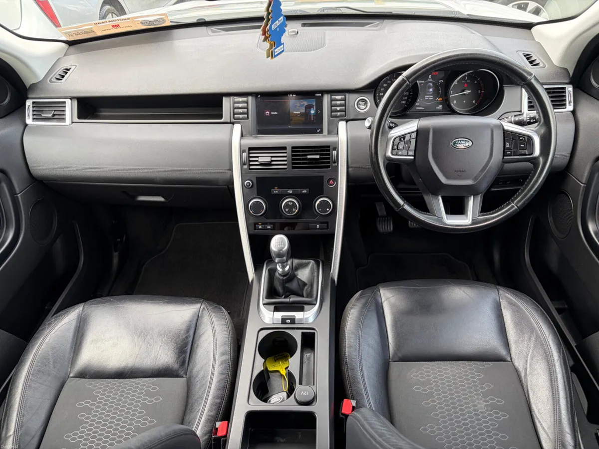 2016 LAND ROVER DISCOVERY SPORT 5 SEATS 6 SPEED - Image 2