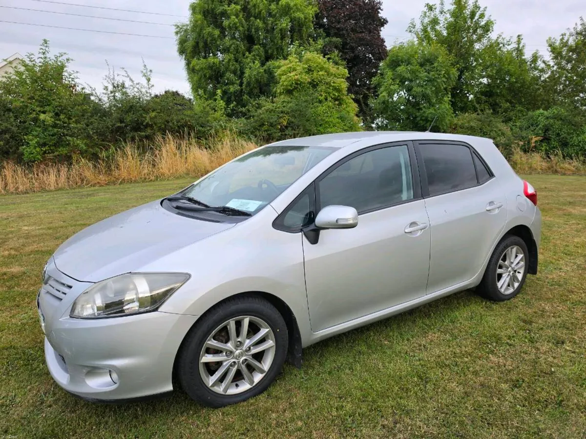TOYOTA AURIS 1.4 D4D DIESEL 2011 [NCT'D 6/27] - Image 1