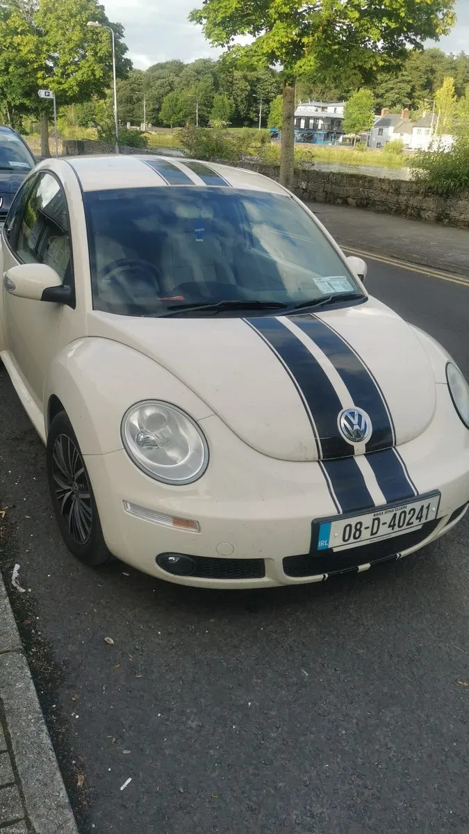 Volkswagen Beetle 2008 - Image 2