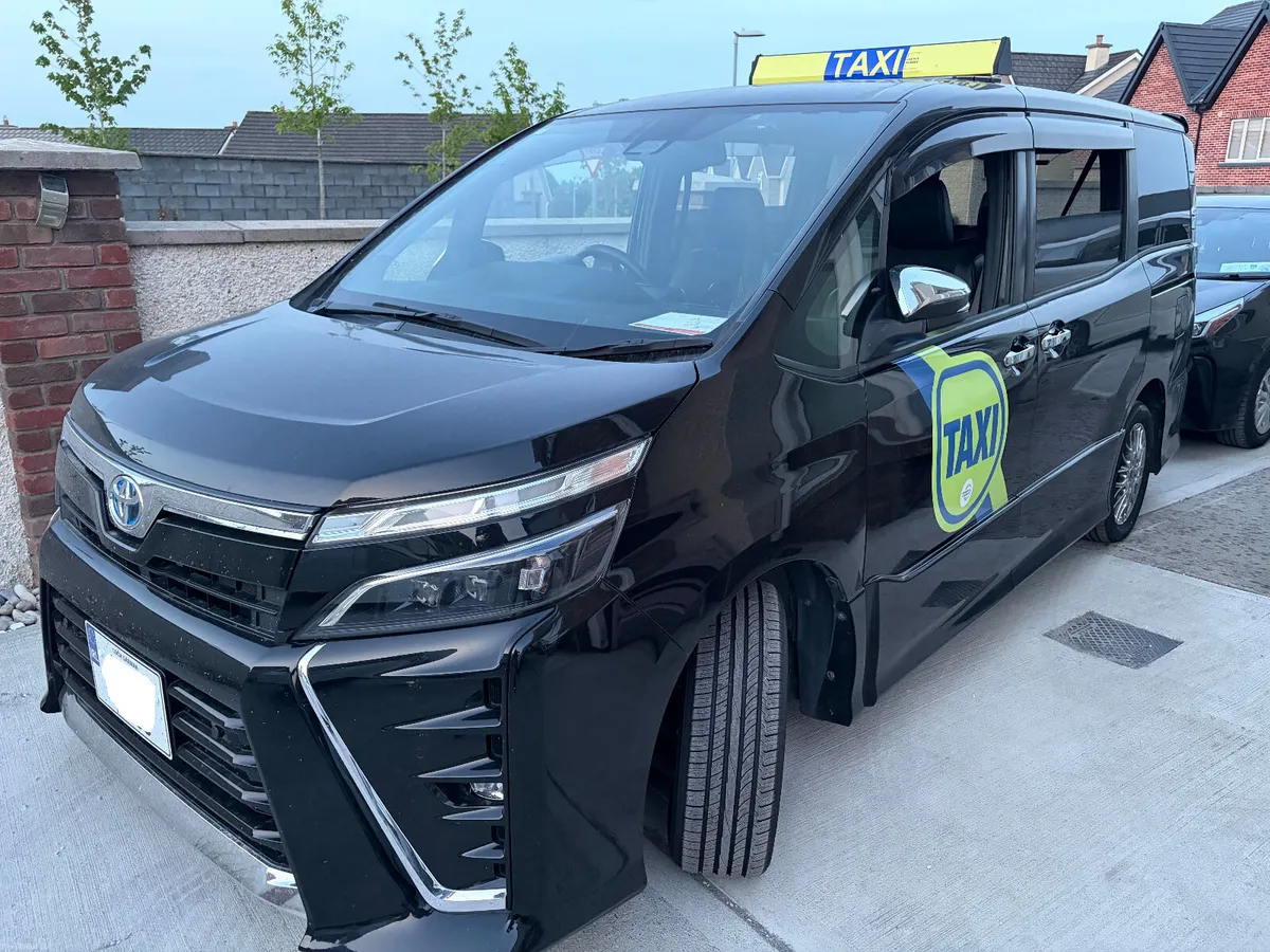 2021 Toyota Voxy 1.8 HYBRID 7 SEATER TAXI READY - Image 2