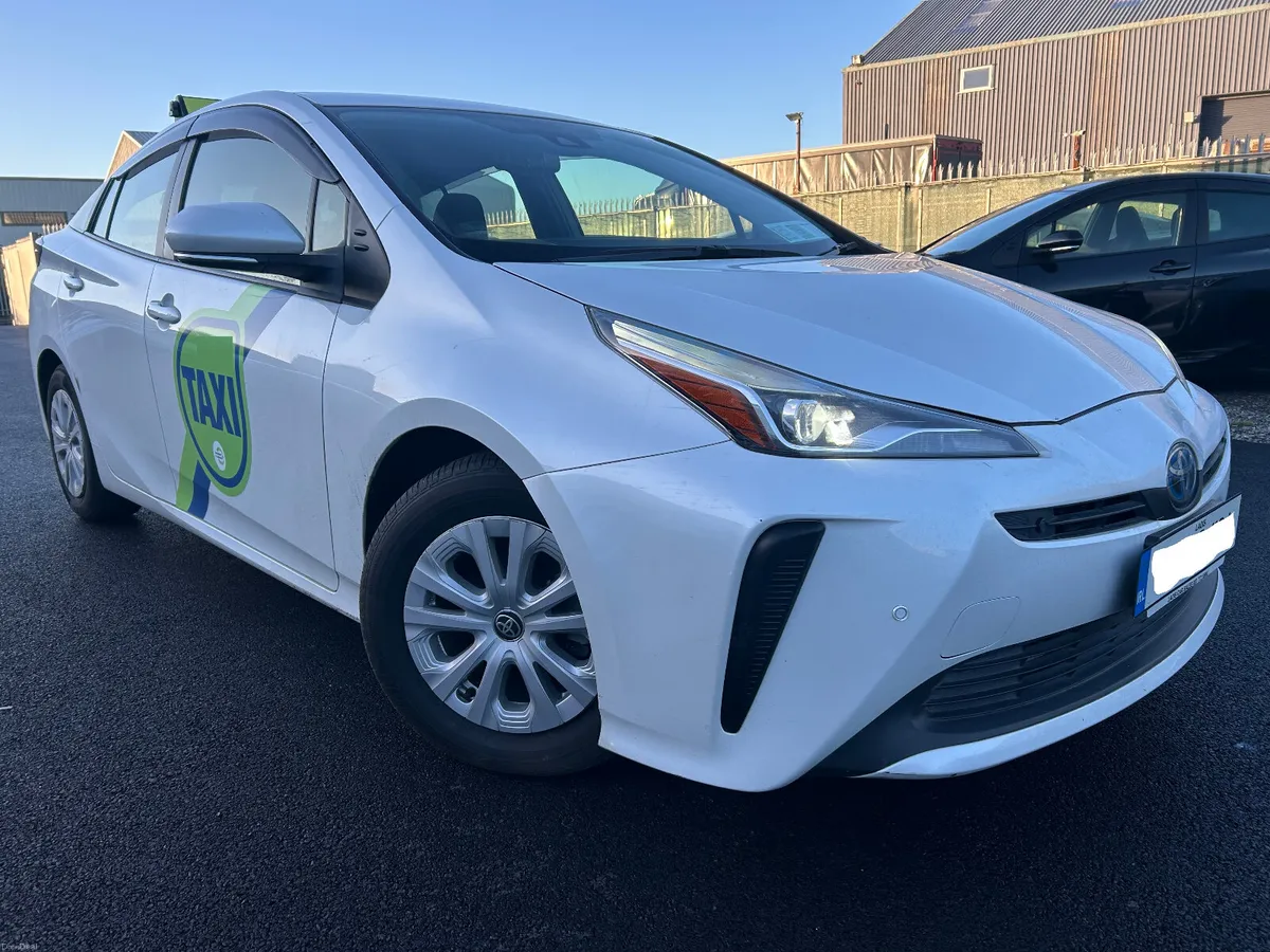 2023 TAXI READY Toyota Prius 1.8 hybrid autoamtic - Image 1