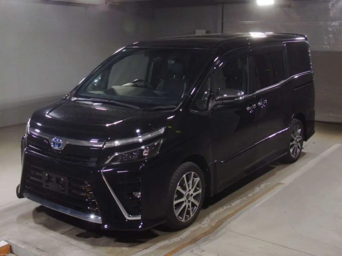 2021 Toyota Voxy 1.8 ATUO HV ZS KIRAMEKI TOP SPEC - Image 2