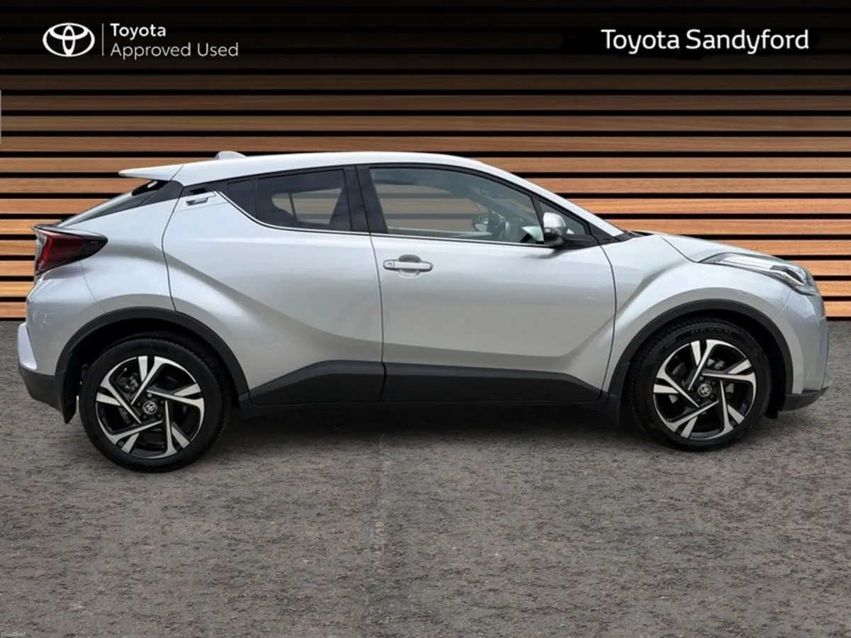 Toyota C-HR HYBRID SPORT // REAR CAMERA // BLUETOO - Image 3