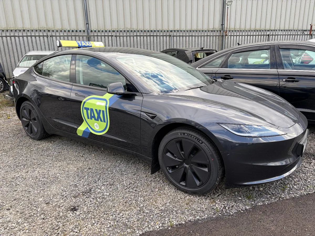 2026 Tesla Model 520KMS RANGE READY TO GO TAXI - Image 2