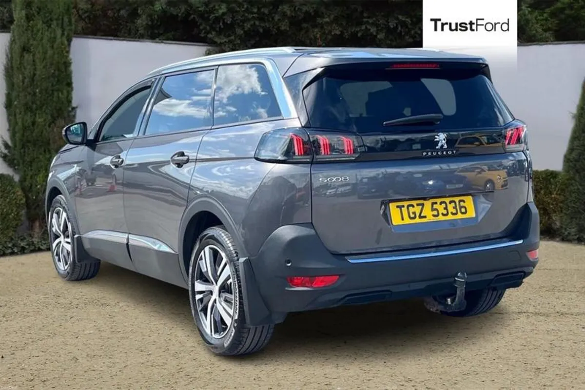 Peugeot 5008 1.5 BlueHDi Allure Premium 5dr EAT8 - Image 2