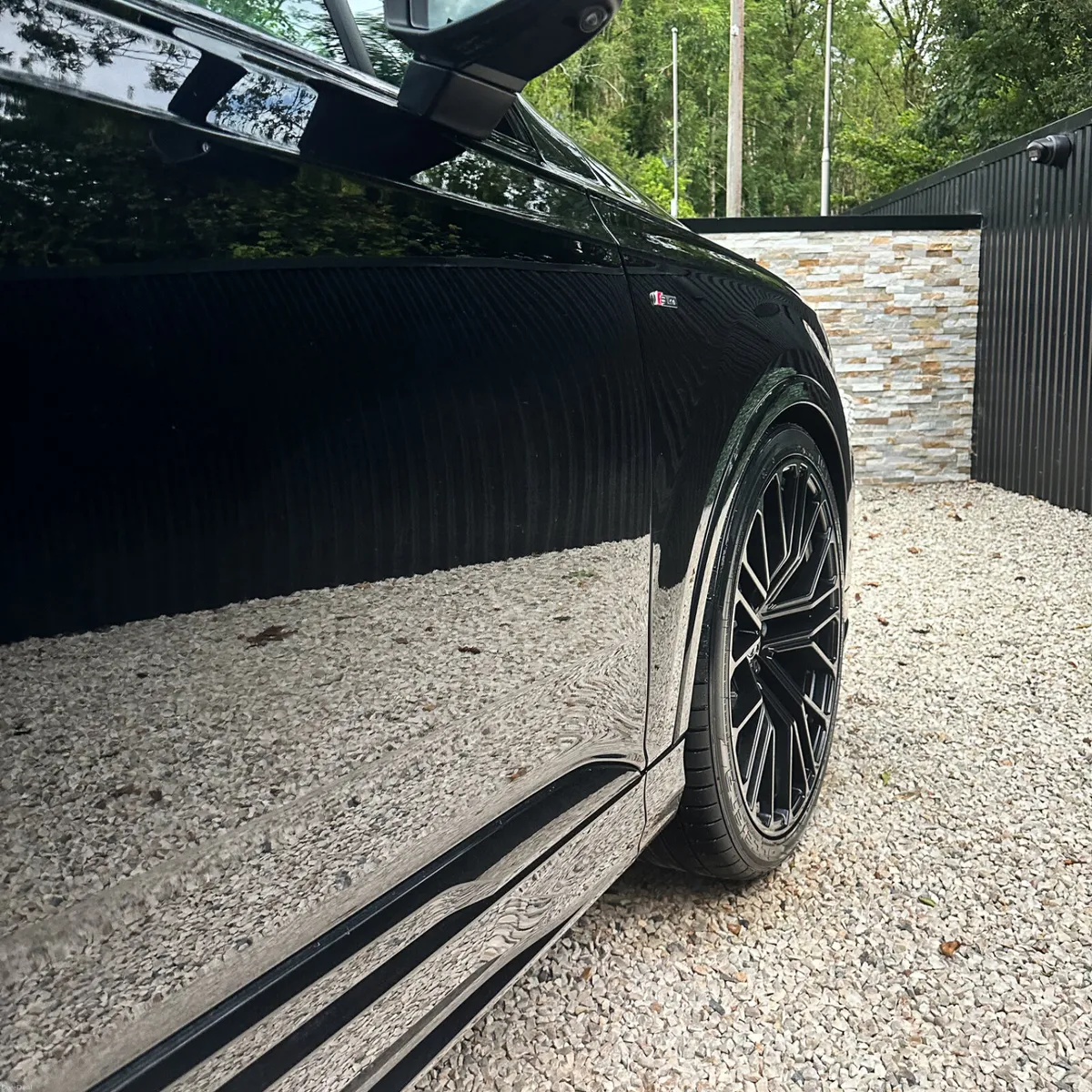 2021 (211) Audi Q7 S Line Black Edition 55 TFSI e - Image 4
