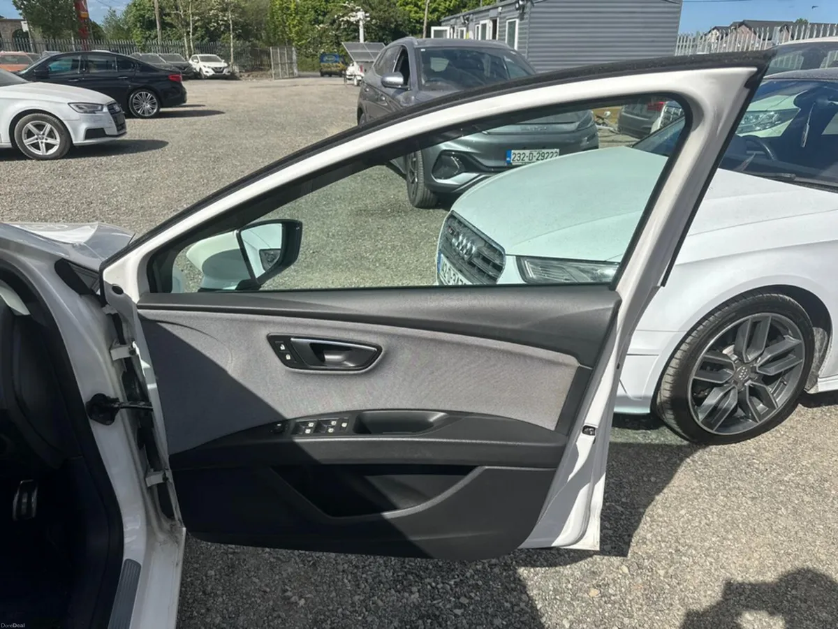 SEAT Leon 1.6 SE TECHNOLOGY AUTO - Full Service hi - Image 4