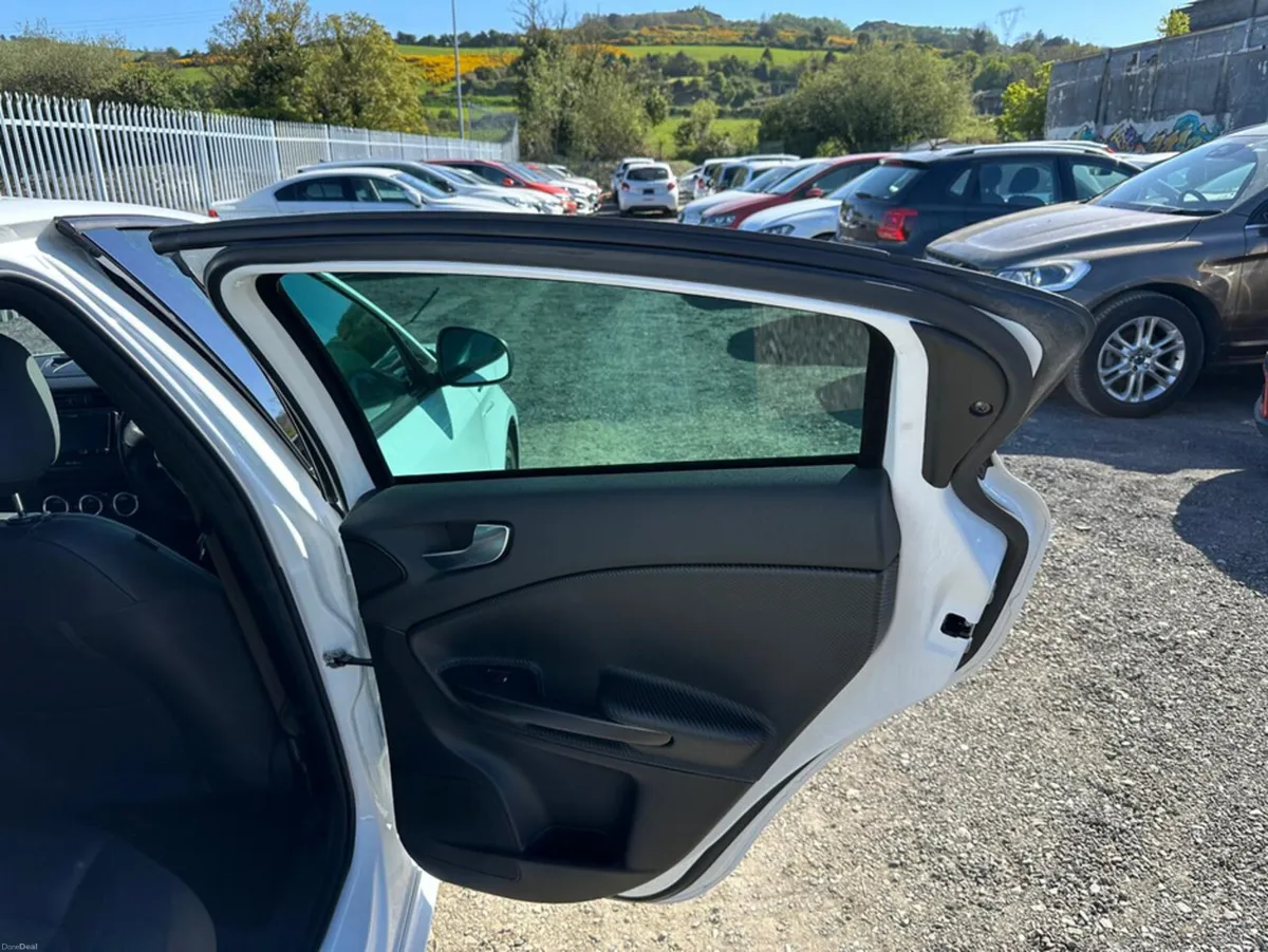Alfa Romeo Giulietta Veloce 1.8L Automatic Petrol - Image 6