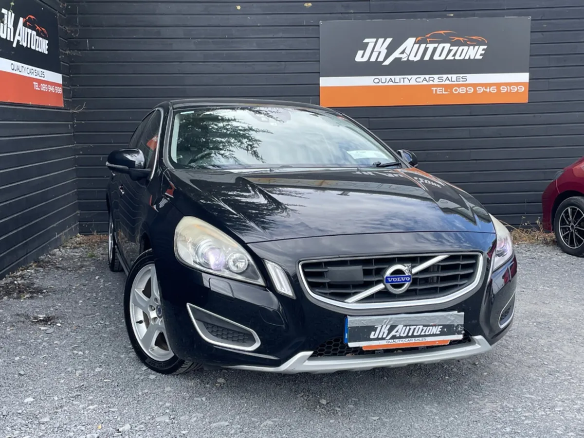 Volvo S60 1.6 AUTO SALOON - Image 1