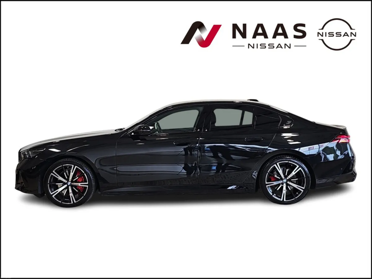 BMW i5 EDRIVE40 M SPORT PRO - Image 3