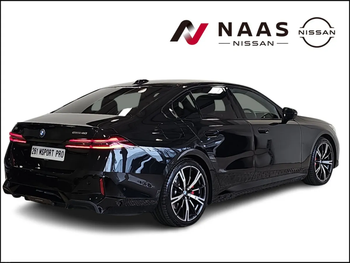 BMW i5 EDRIVE40 M SPORT PRO - Image 4