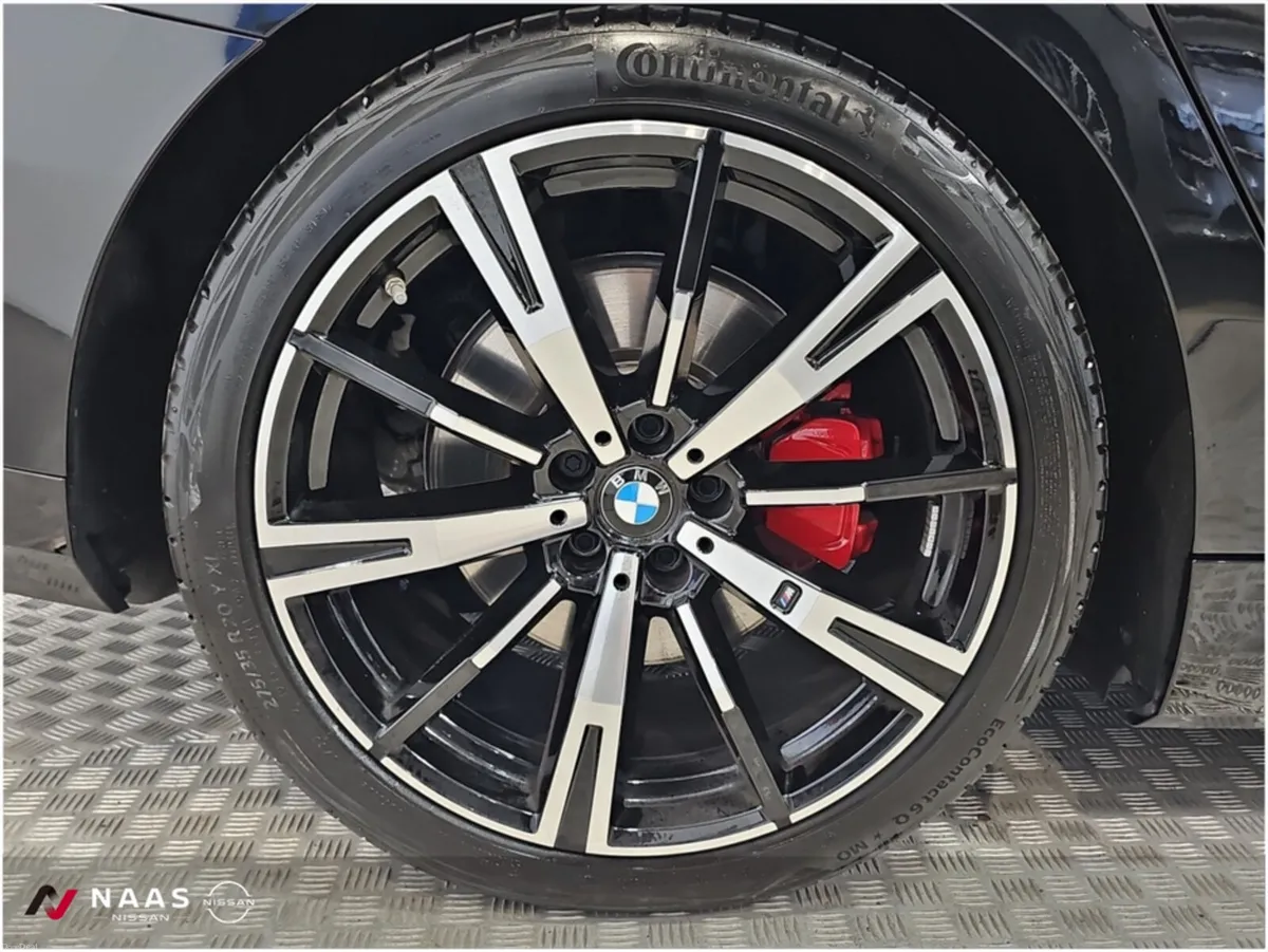 BMW i5 EDRIVE40 M SPORT PRO - Image 6