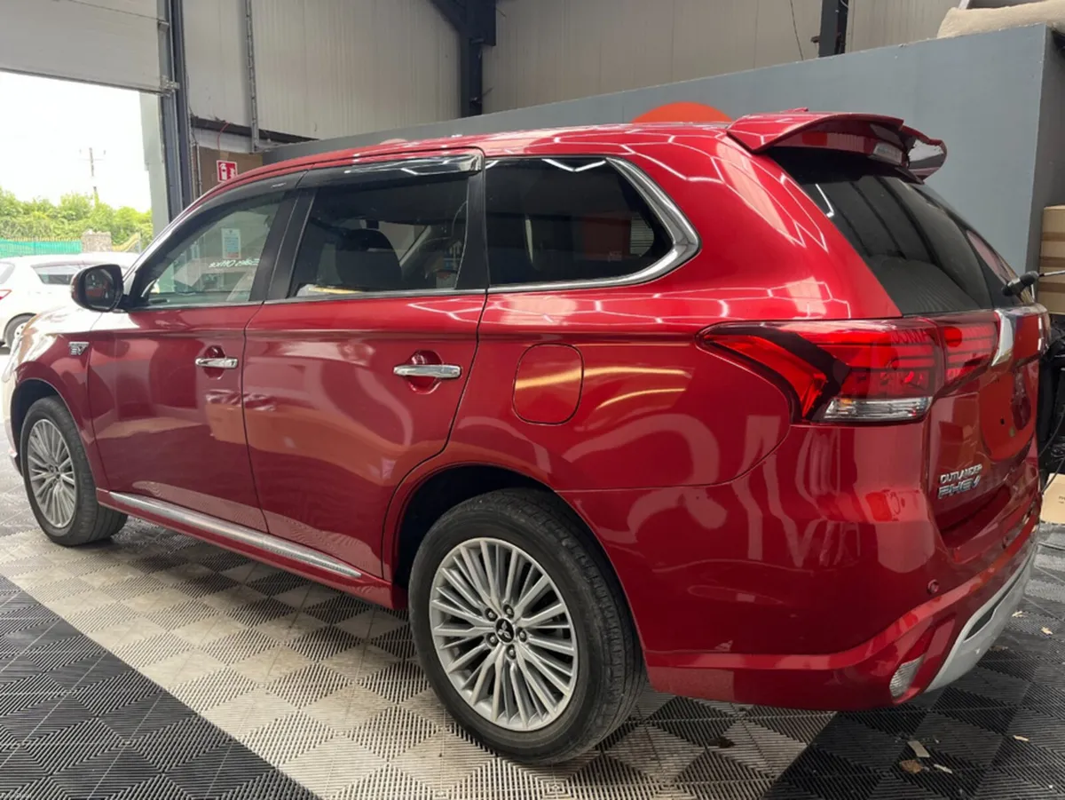 Mitsubishi Outlander OUTLANDER 4WD PHEV G 2.4 HYBR - Image 5