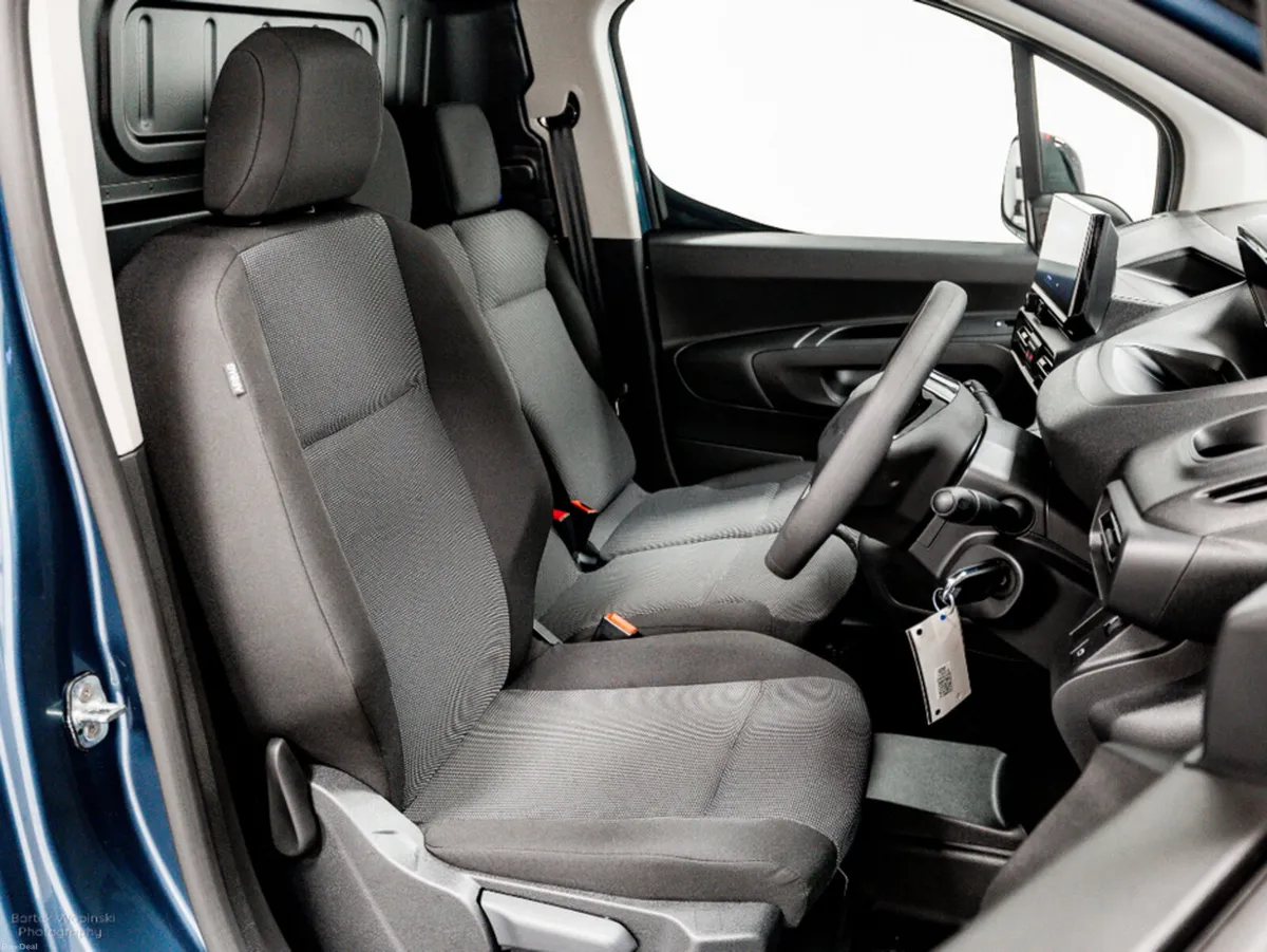 Peugeot Partner Pro Premium 1.5 Diesel 100HP 650Kg - Image 6