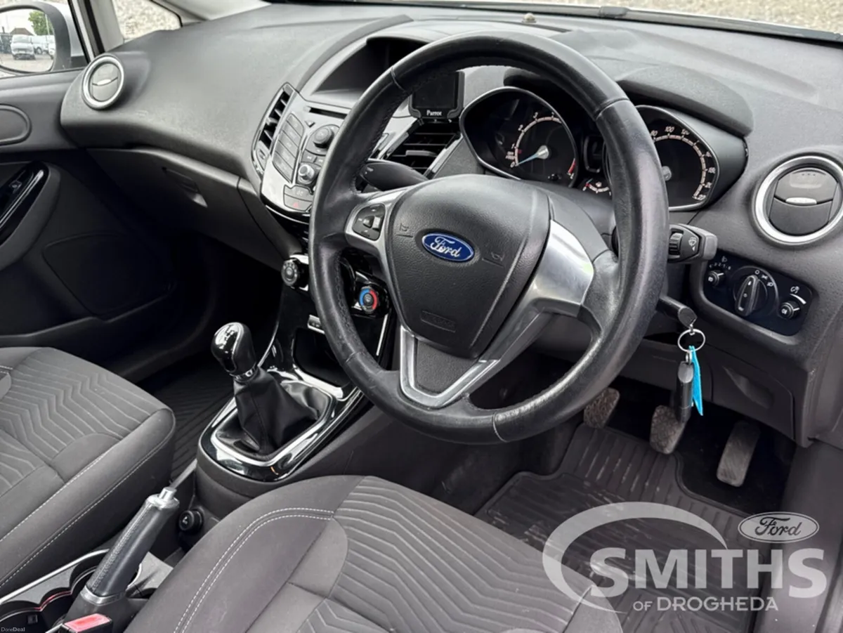 Ford Fiesta TITANIUM 1.0 65PS - Image 2