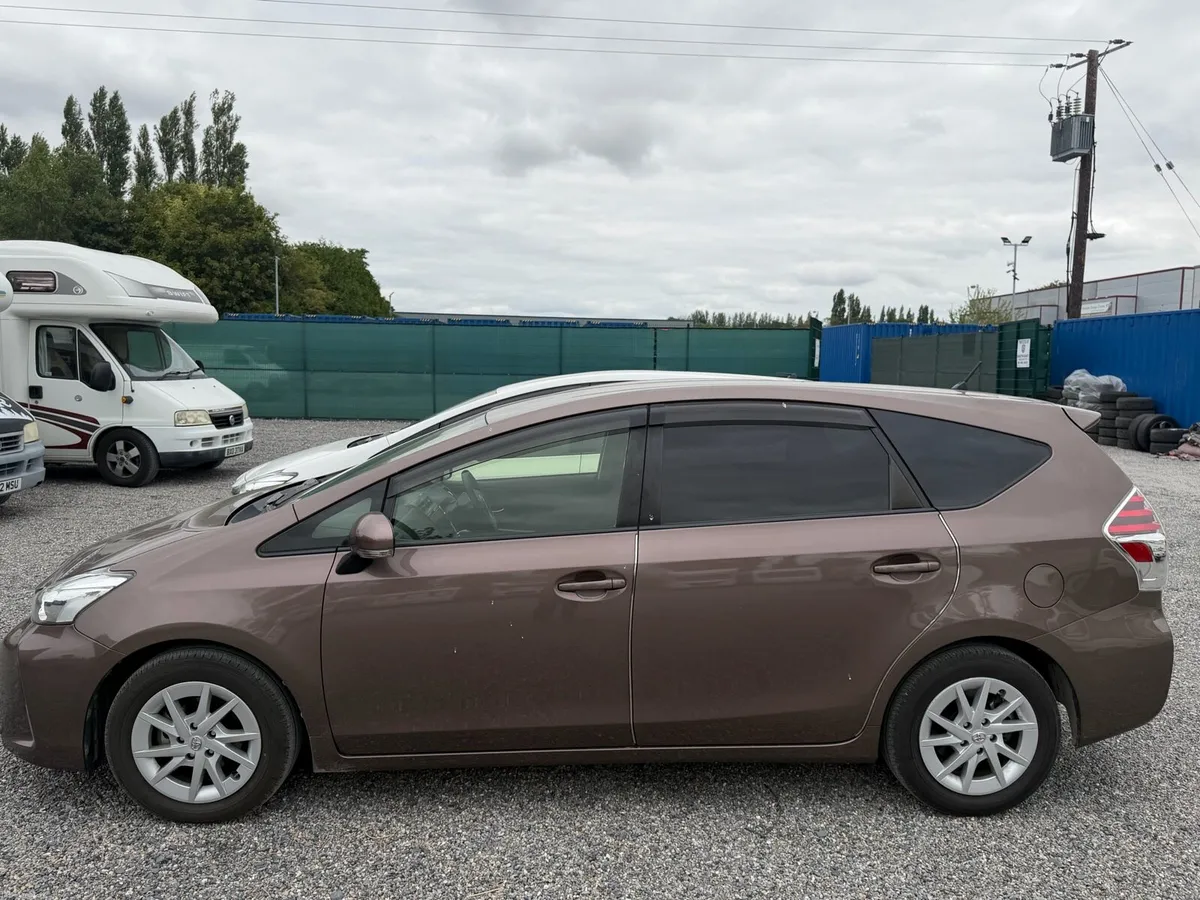 Toyota Prius alpha 7 seater 2021 - Image 2