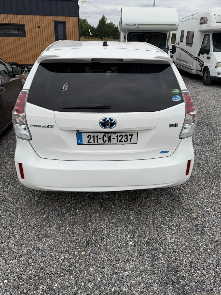 Toyota Prius alpha 7 seater 2021 - Image 4