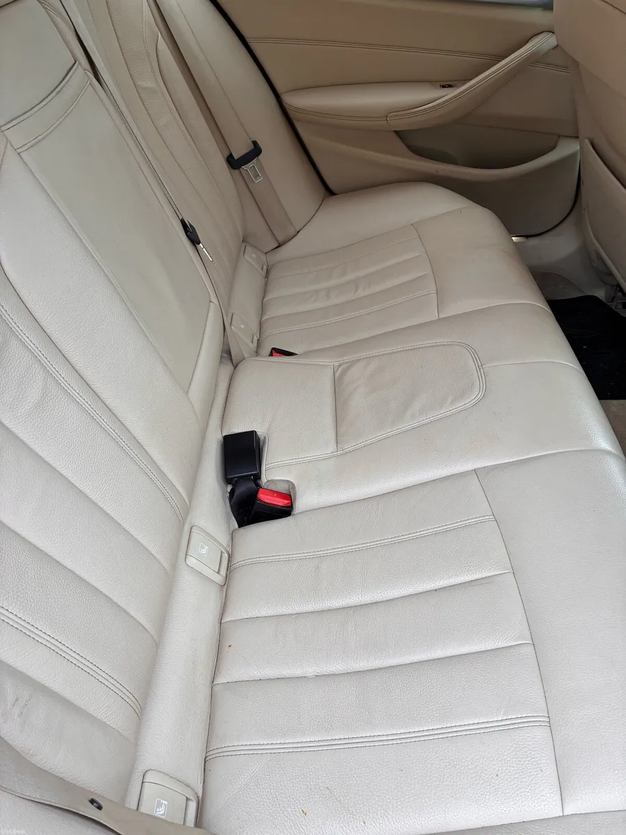 BMW 5-Series 2019 - Image 3