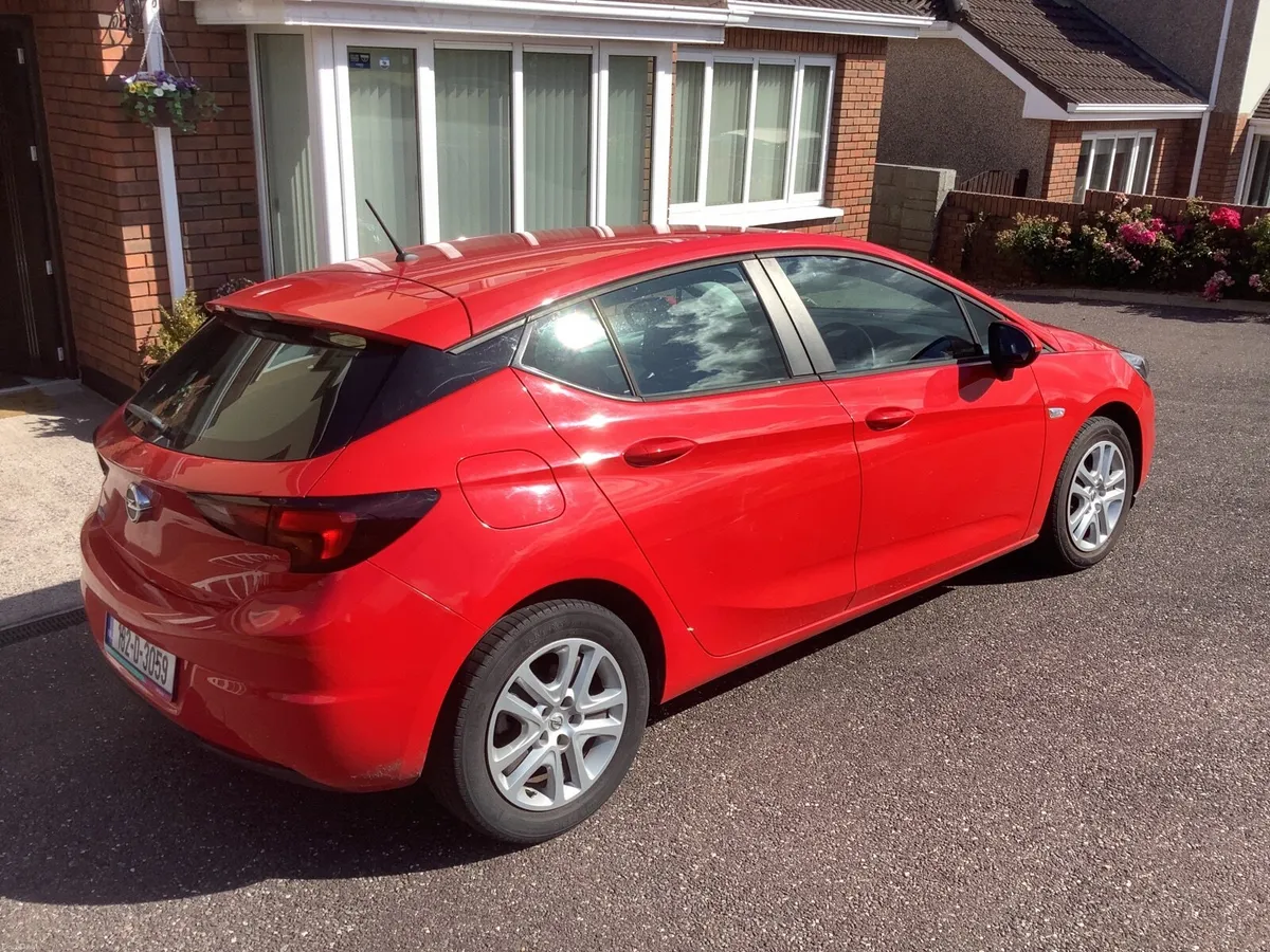 Opel Astra 2018 - Image 6