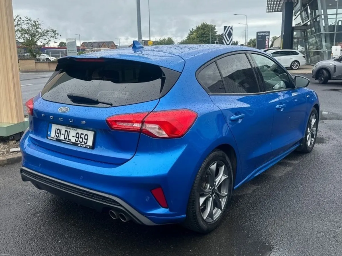 Ford Focus 1.0 EcoBoost 125PS ST-Line - Image 2