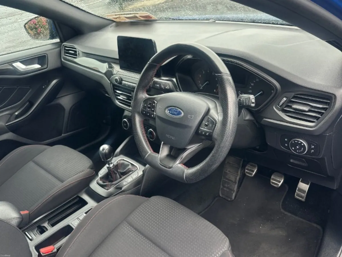 Ford Focus 1.0 EcoBoost 125PS ST-Line - Image 4