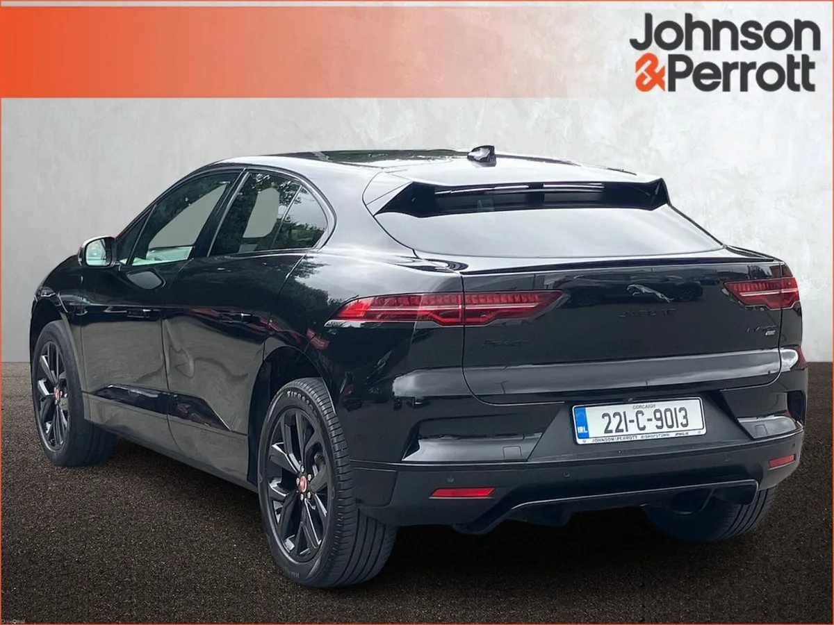 Jaguar I-Pace EV400 Auto Black Edition - Image 2
