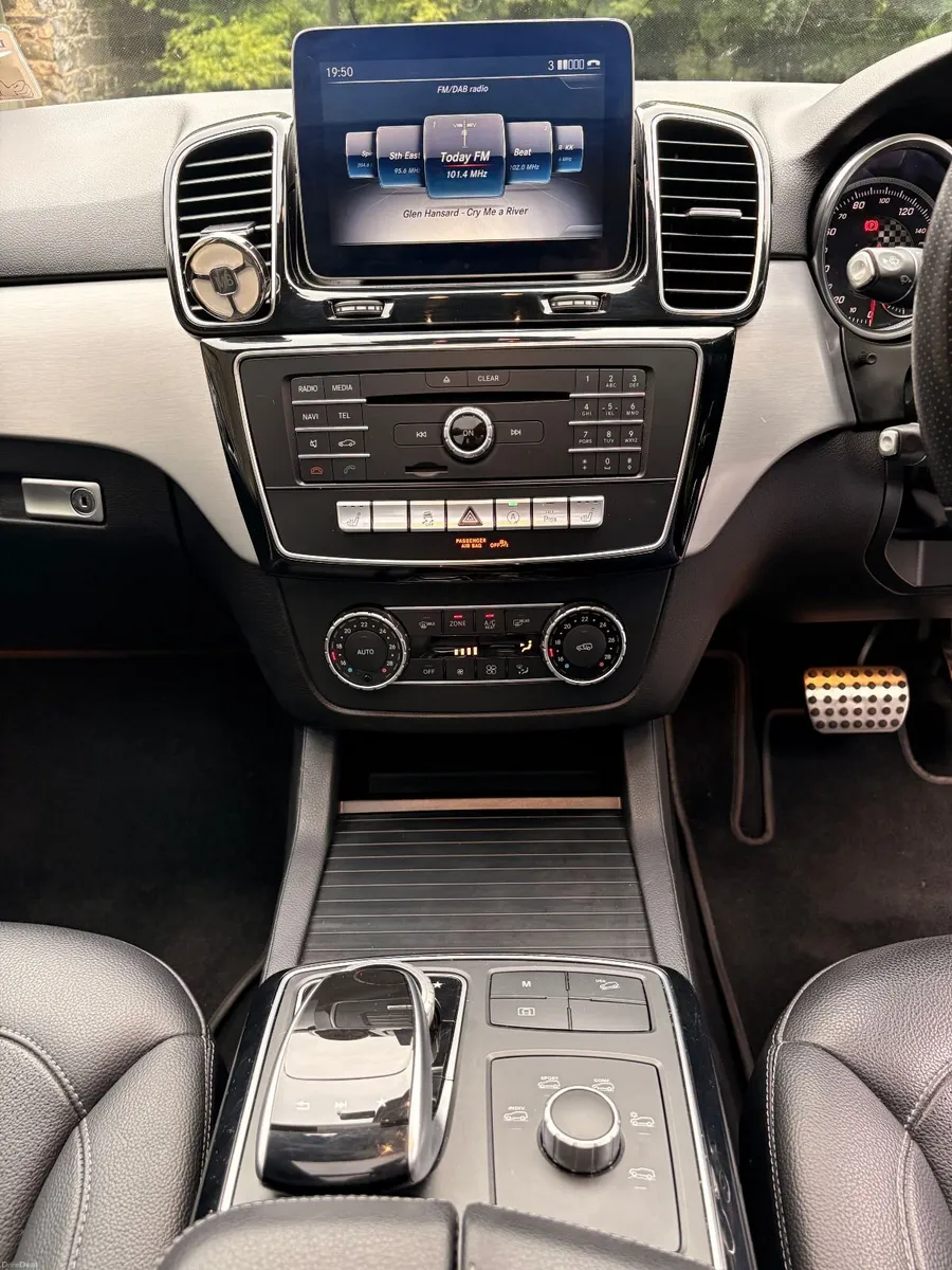 Mercedes-Benz GLE AMG Premium Plus 2018 - Image 5