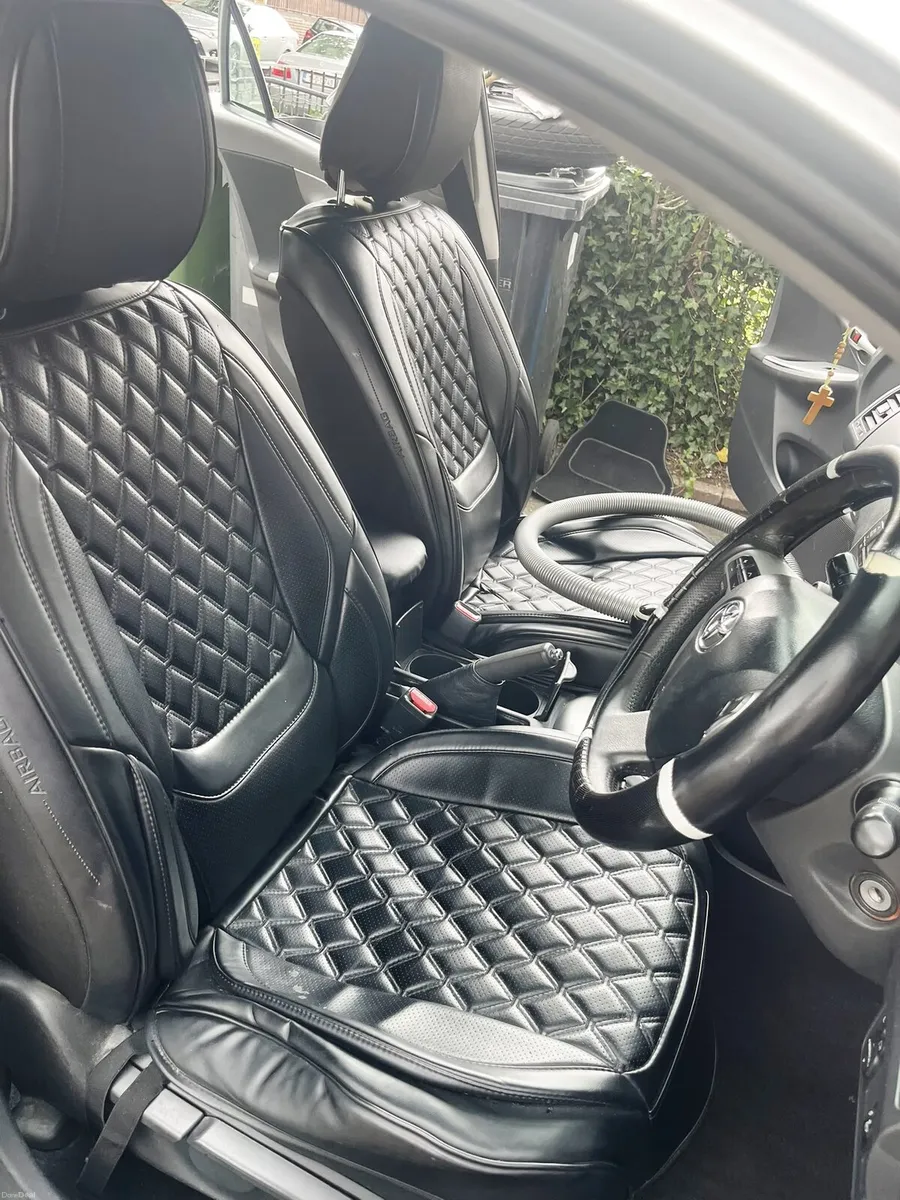 Car - Image 1