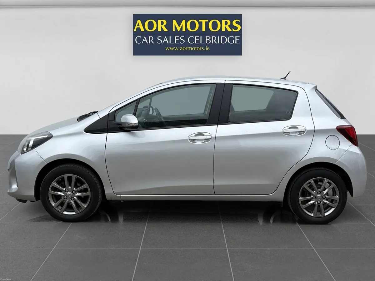 Toyota Yaris 2017 - Image 4