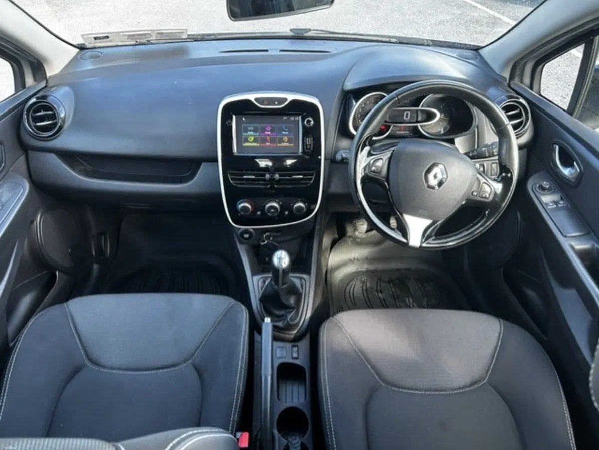 Renault Clio 2016 - Image 6