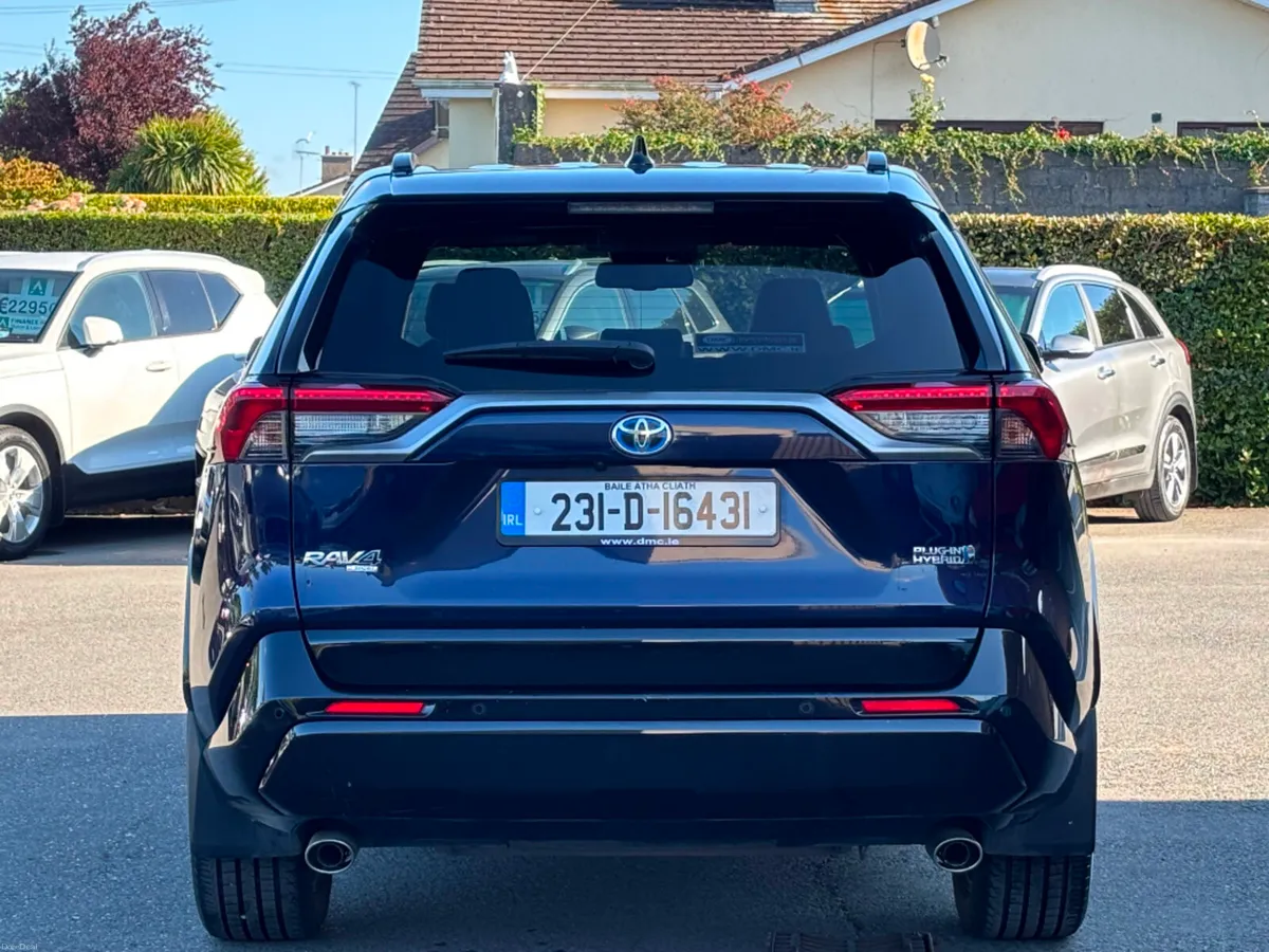 Toyota RAV4 PLUG-IN HYBRID 4WD SPORT *HIGH SPEC* - Image 6