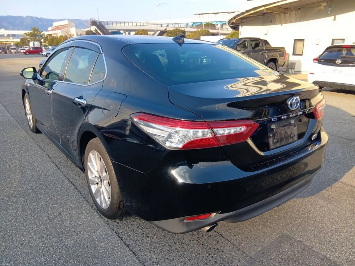 Toyota Camry Hybrid Sol Automatic - Image 4