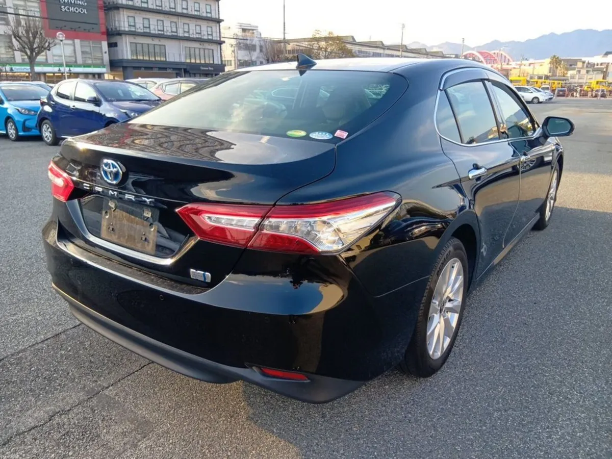 Toyota Camry Hybrid Sol Automatic - Image 5