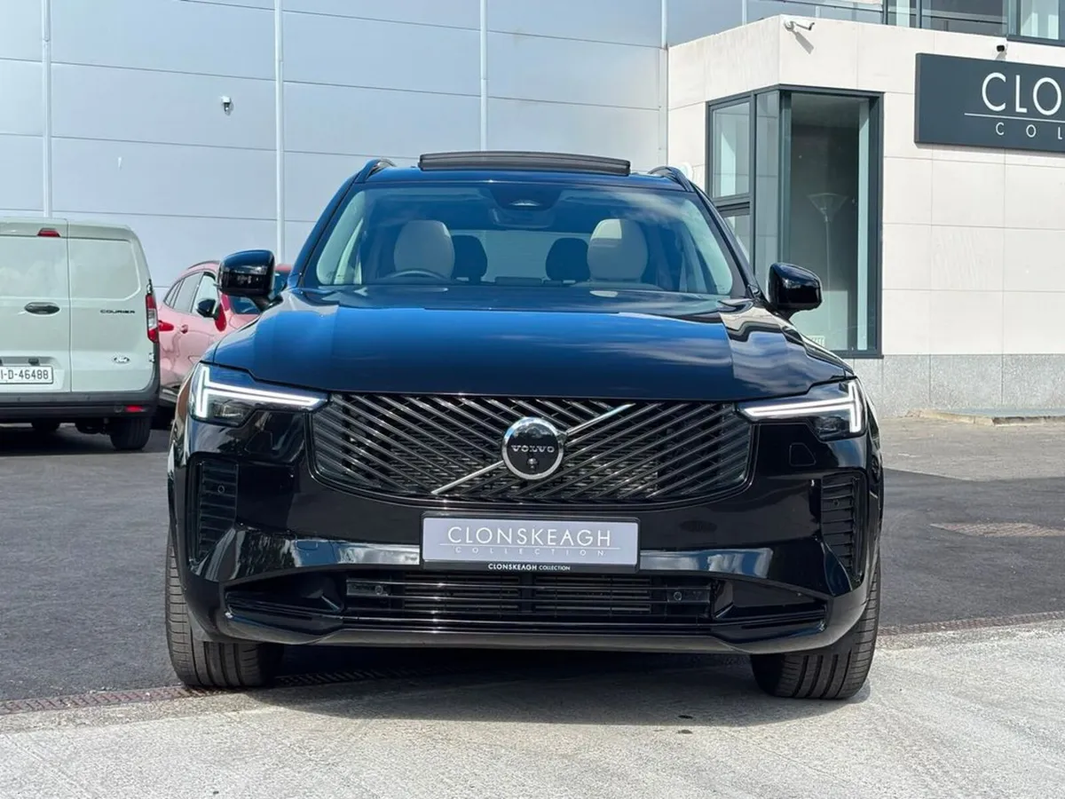 Volvo XC90 T8 ULTRA AWD - Image 3