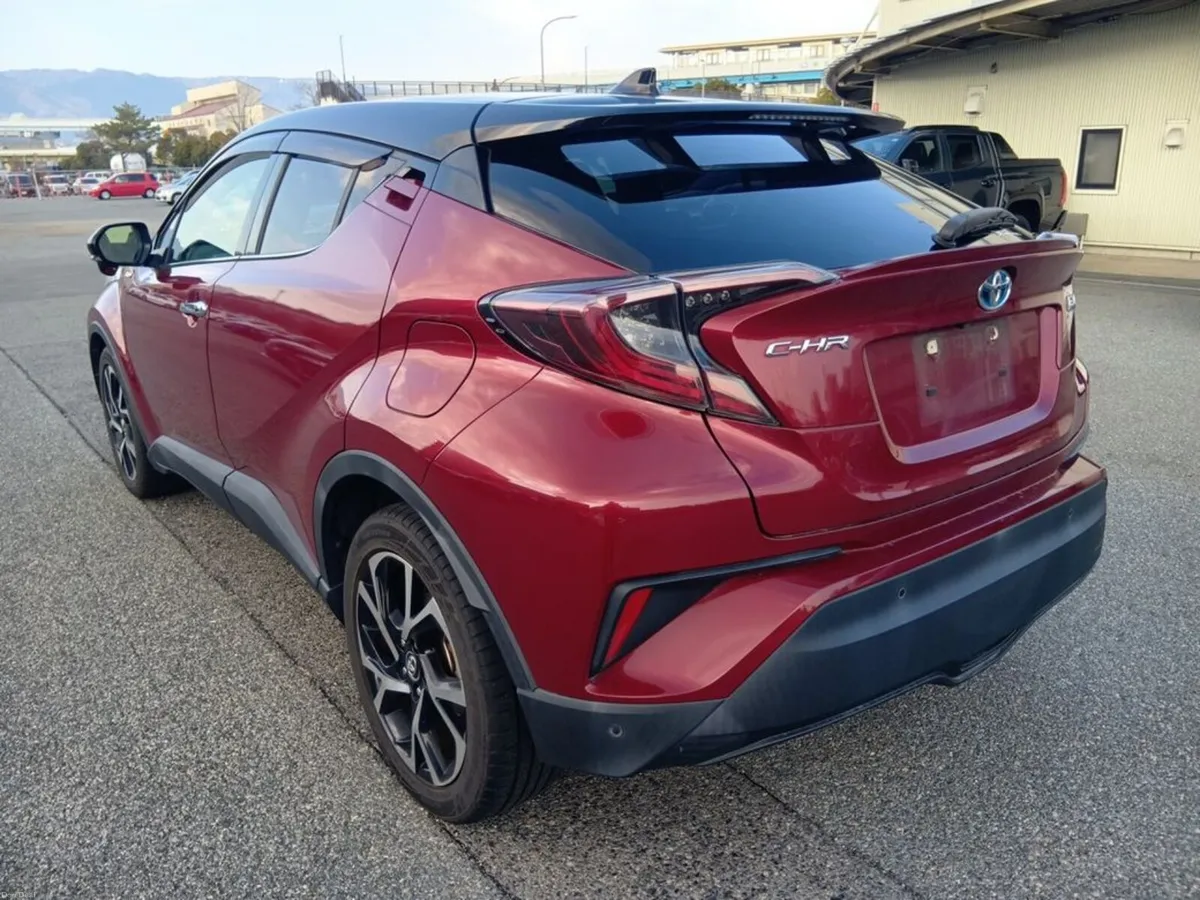 Toyota C-HR Hybrid Sol Automatic - Image 5