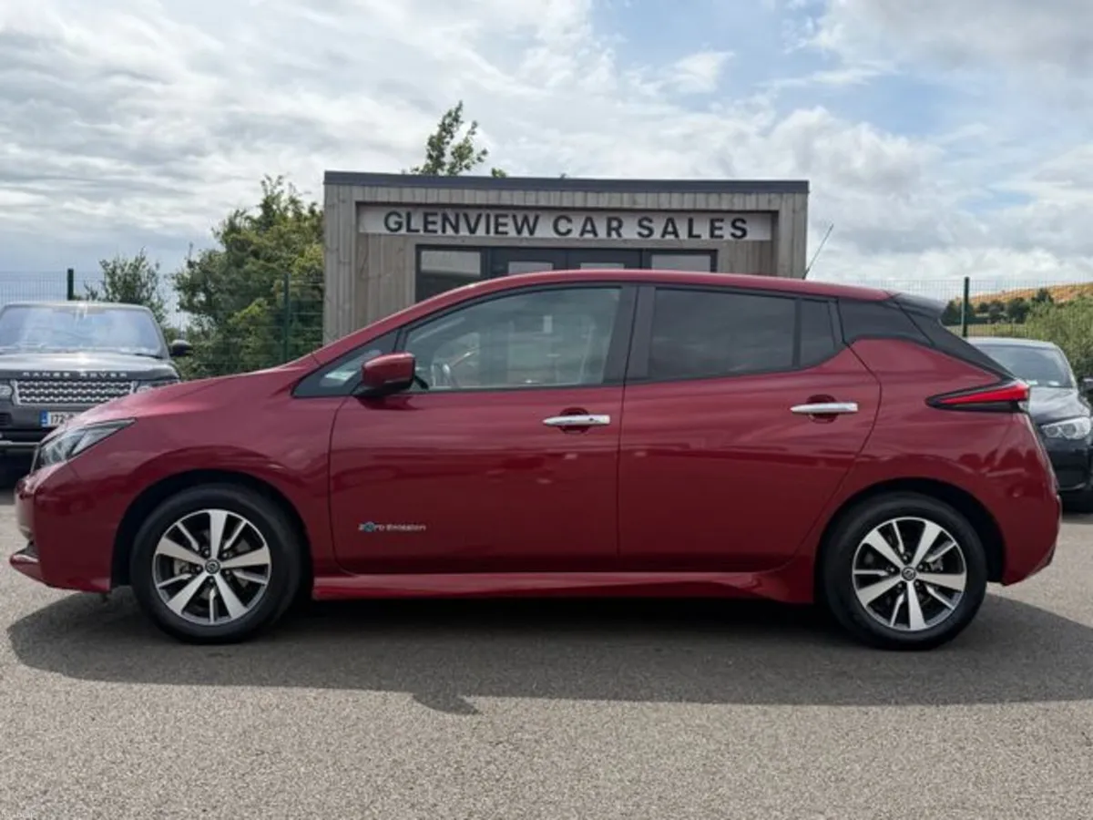 Nissan Leaf SV 40KW EV - Image 4