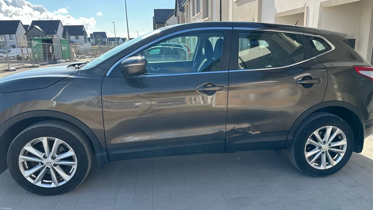 Nissan Qashqai 2014 Automatic - Image 3