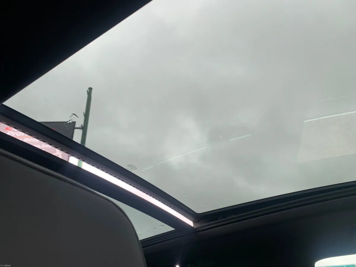 Volkswagen Tiguan 2017 R ine Highline Sunroof - Image 6
