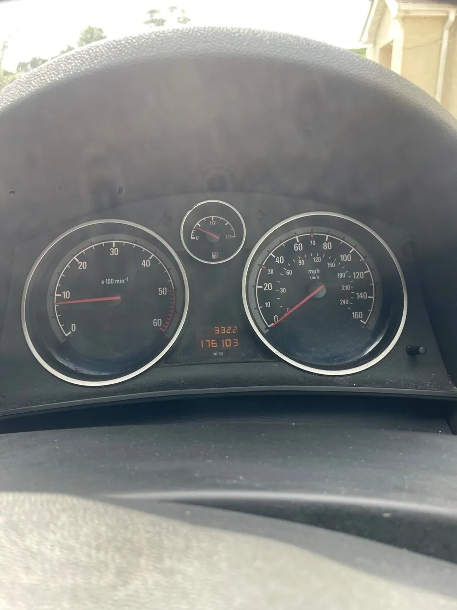 Vauxhall Astra 2008 - Image 3